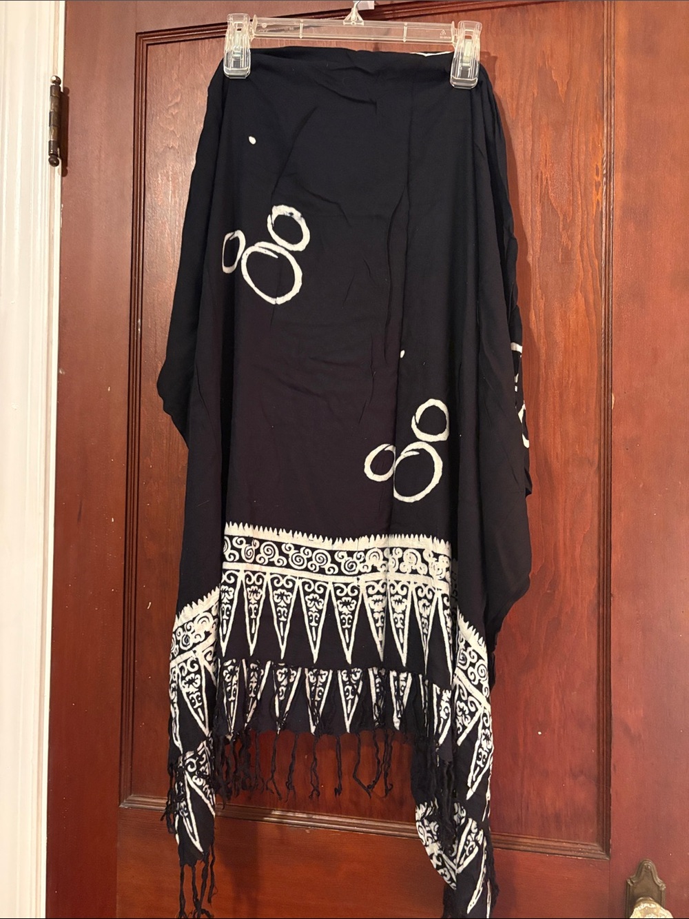 Disney - Mickey Mouse- Black & White Fringe Pool/Beach/Vacation Wrap